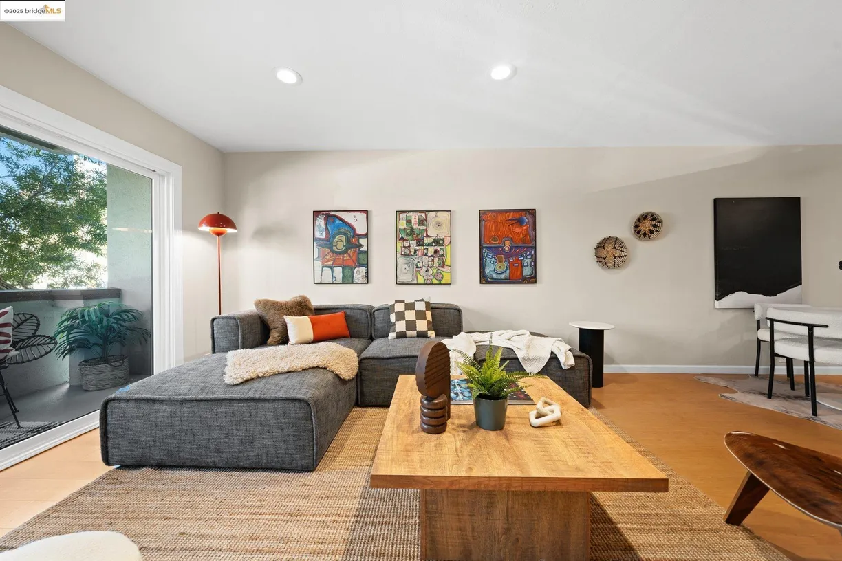 Northern California Real Estate | View 127 Bayo Vista, 108 | 1 Bed, 1 Bath