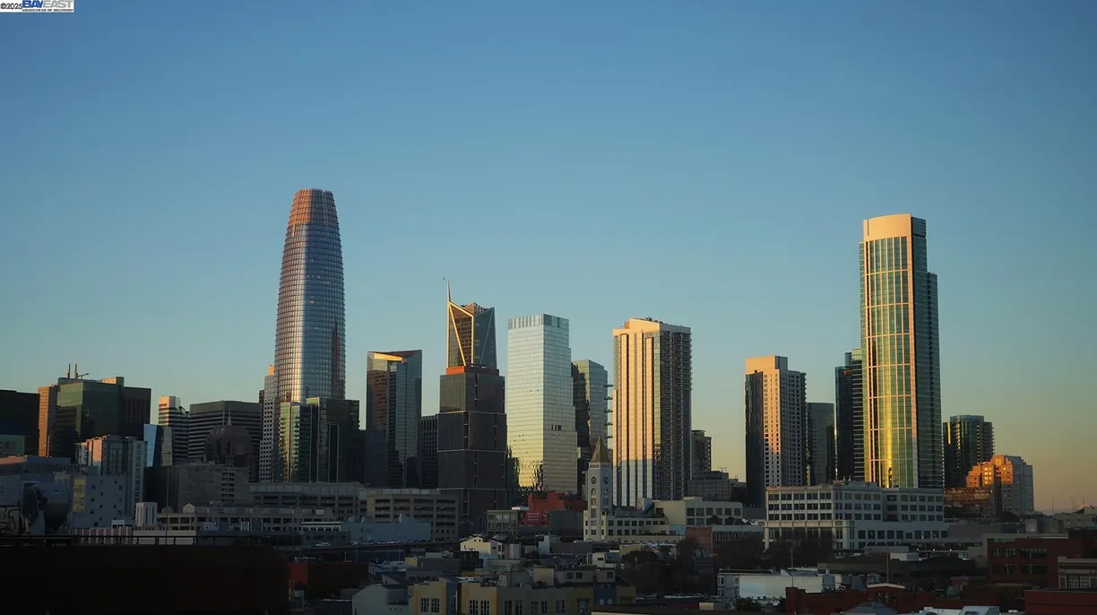 Northern California Real Estate | View 260 King Street, 909 | 1 Bed, 1 Bath