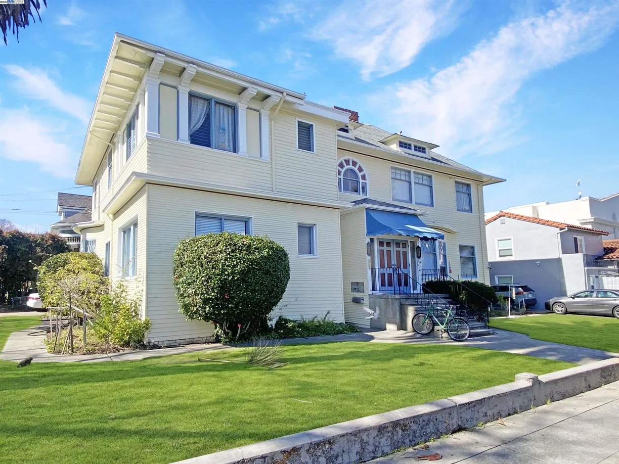 Northern California Real Estate | View 1301 Walnut St | Listing