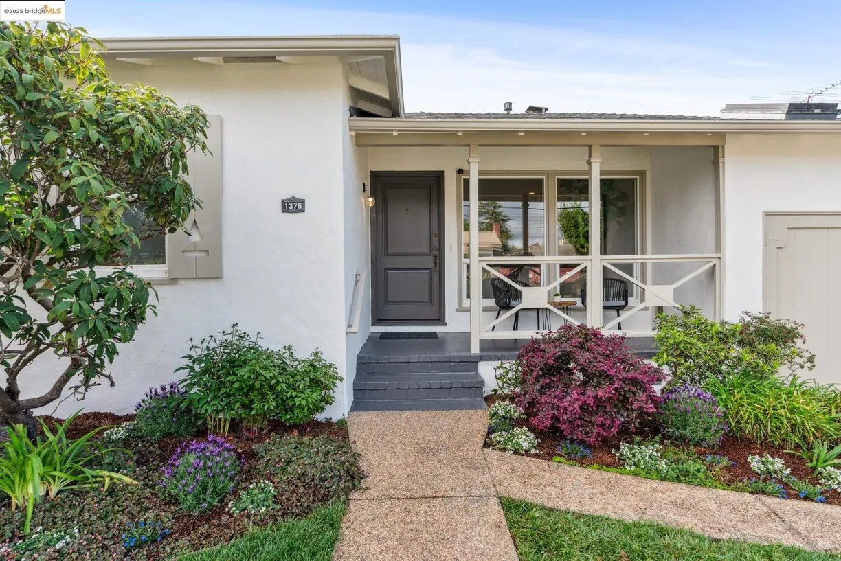 Northern California Real Estate | View 1376 Cedar St | 2 Beds, 1 Bath