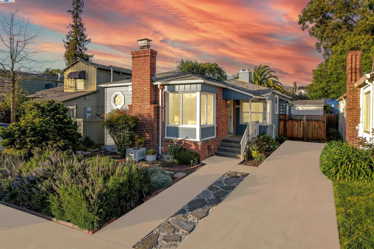 Northern California Real Estate | View 4338 Allendale Ave | 2 Beds, 2 Baths