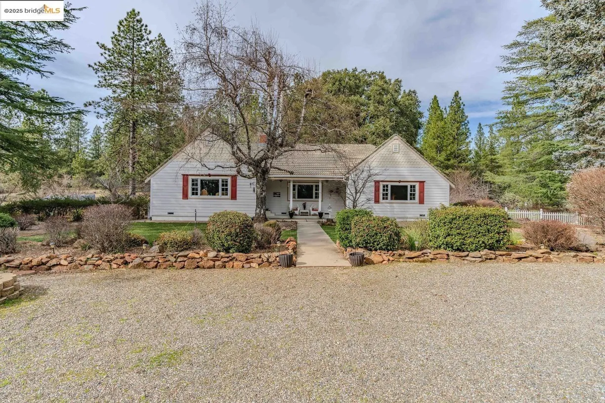 Northern California Real Estate | View 4048 Independence Road 1 | 5 Beds, 4 Baths