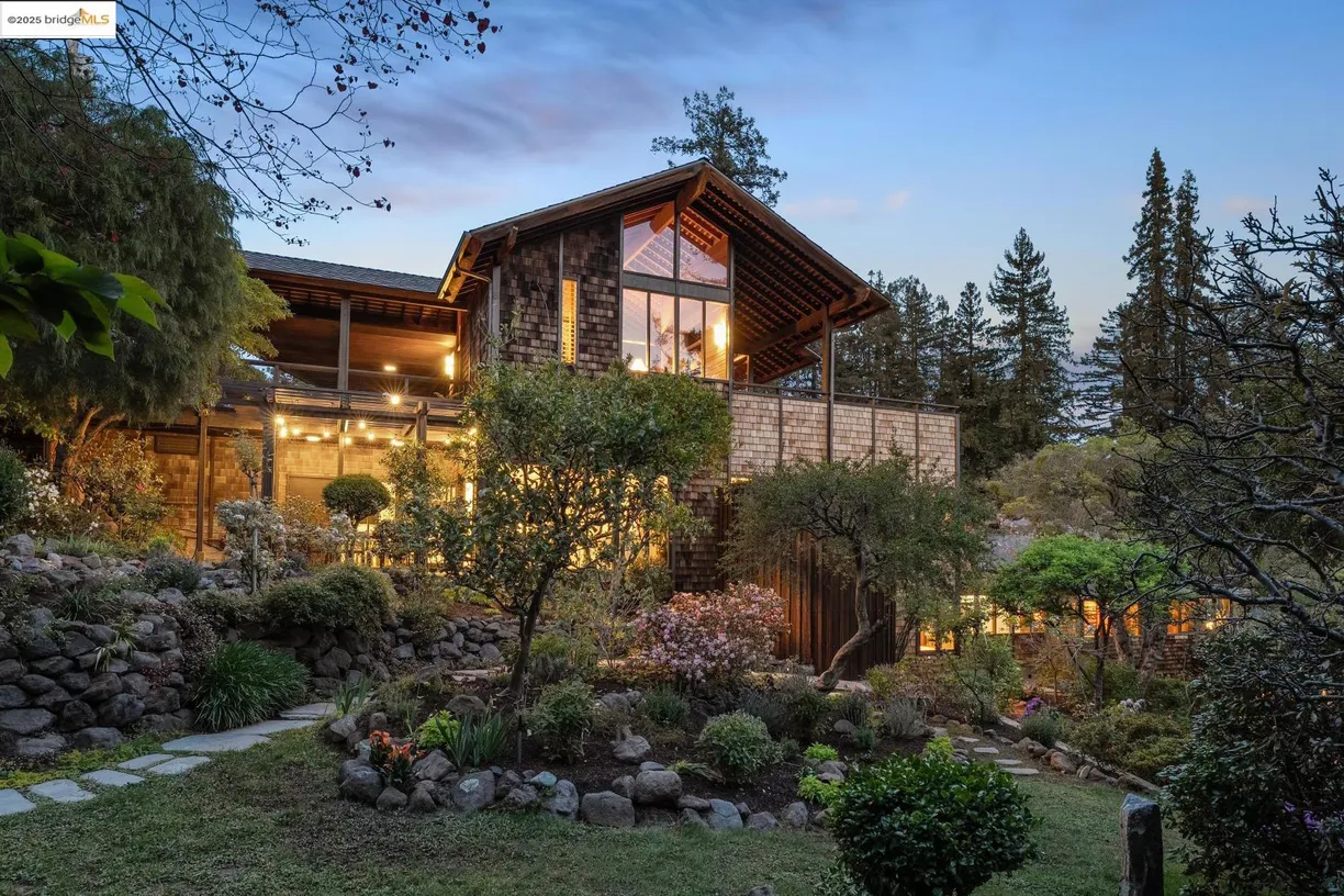 Northern California Real Estate | View 336 Mountain Avenue | 4 Beds, 4 Baths