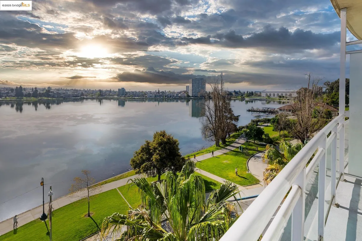 Northern California Real Estate | View 1 Lakeside Dr, 616 | 1 Bed, 1 Bath