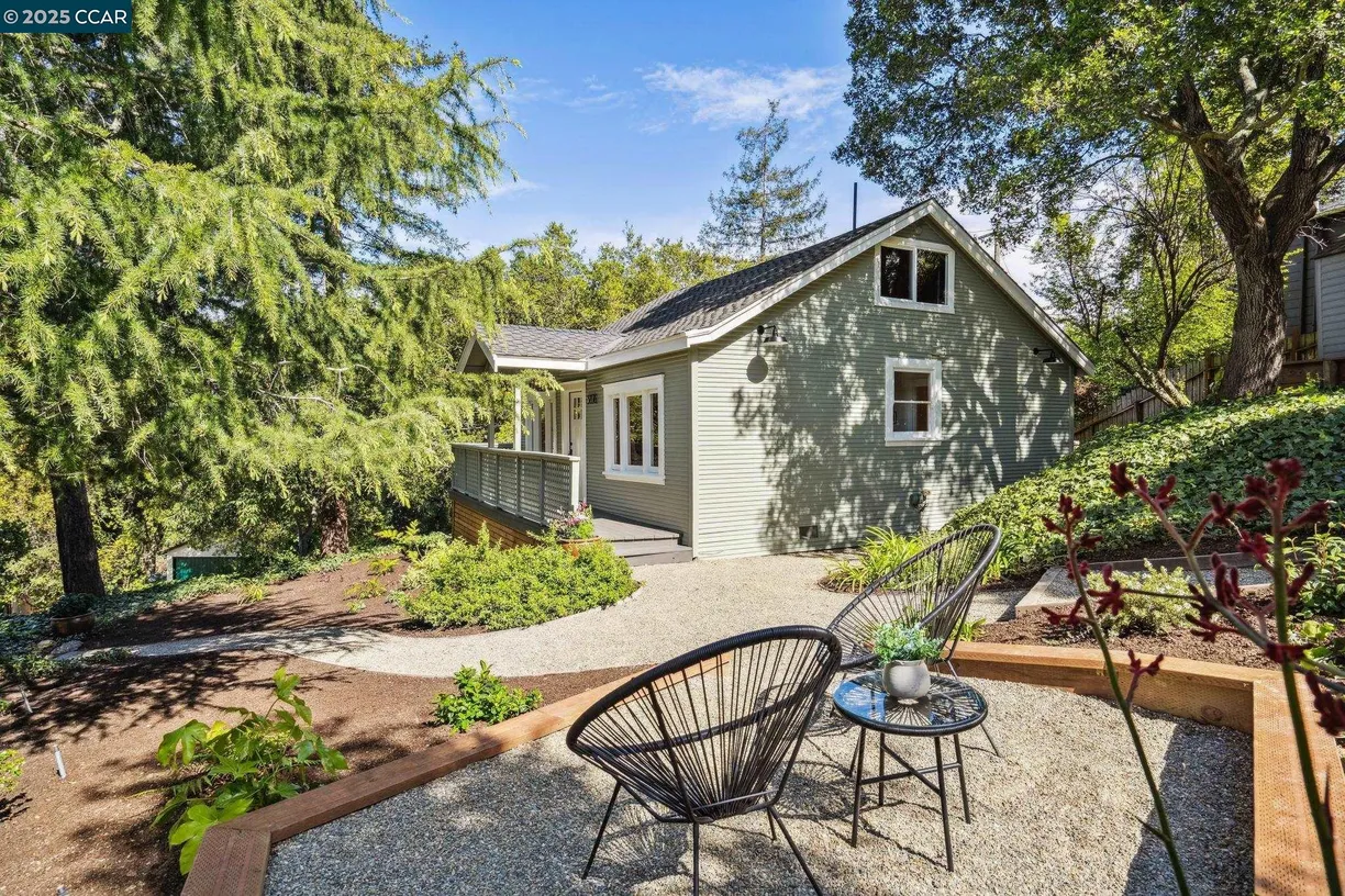 Northern California Real Estate | View 5876 Merriewood Dr | 2 Beds, 1 Bath