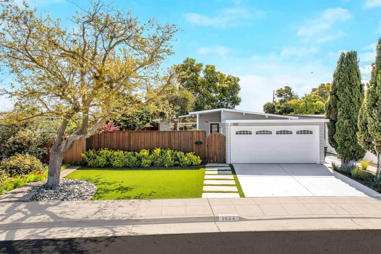Northern California Real Estate | View 1654 Van Buren St | 3 Beds, 2 Baths
