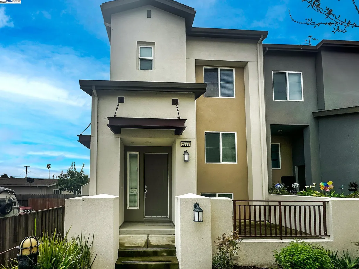 Northern California Real Estate | View 2828 10Th St | 3 Beds, 2 Baths