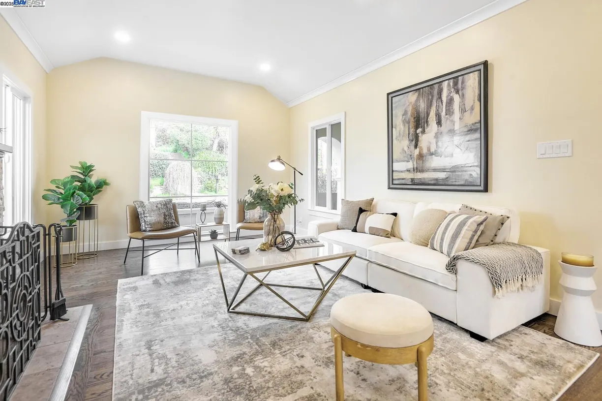 Northern California Real Estate | View 100 Sonia St. | Listing