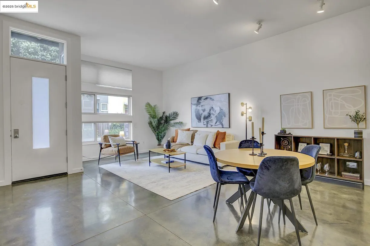 Northern California Real Estate | View 4 Ealing Lane | 1 Bed, 1 Bath