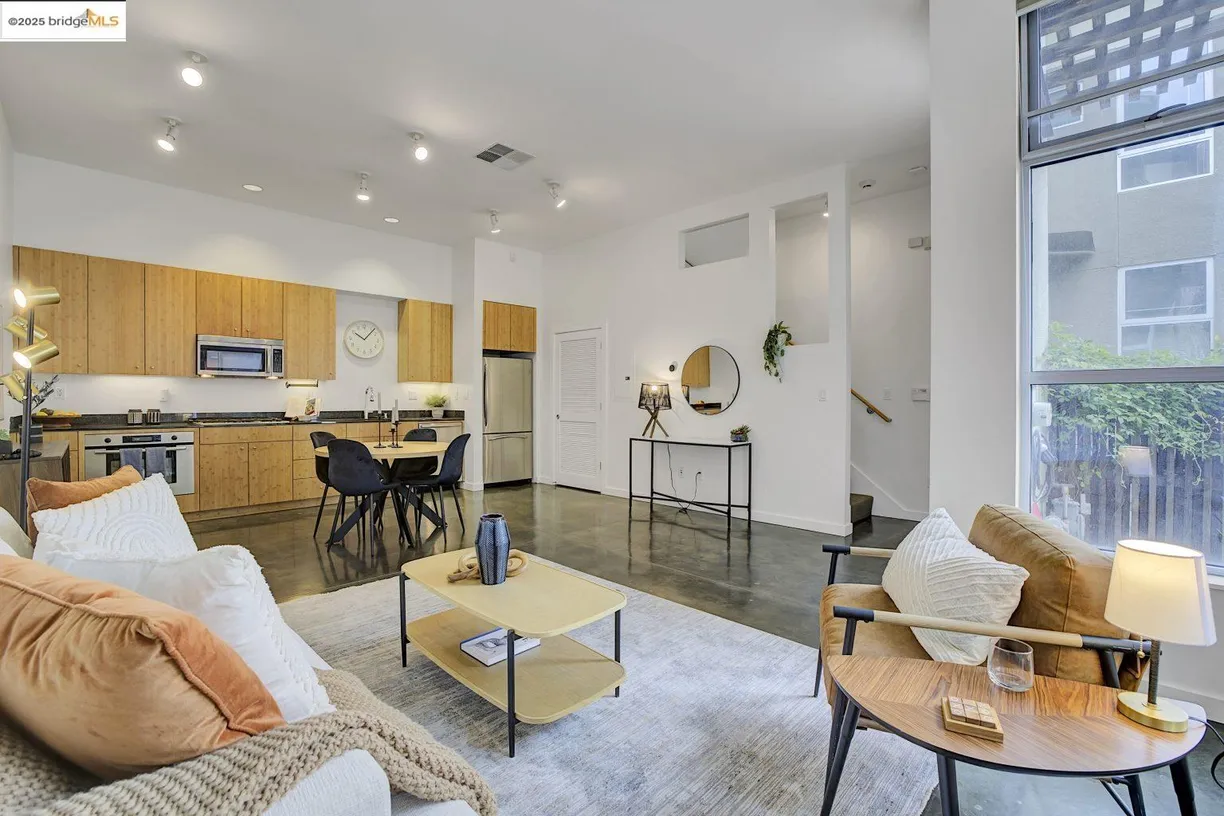 Northern California Real Estate | View 4 Ealing Lane | Listing