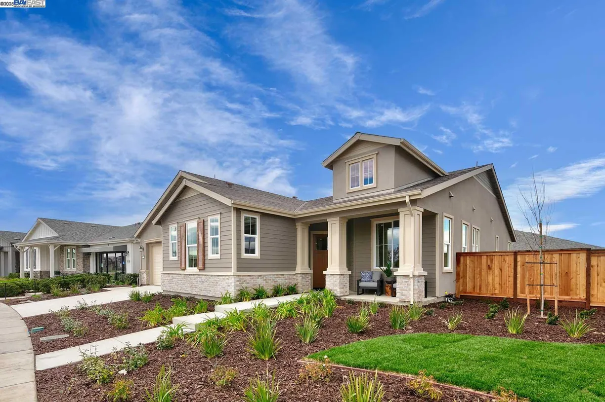 Northern California Real Estate | View 762 Conrad Street | 2 Beds, 2 Baths