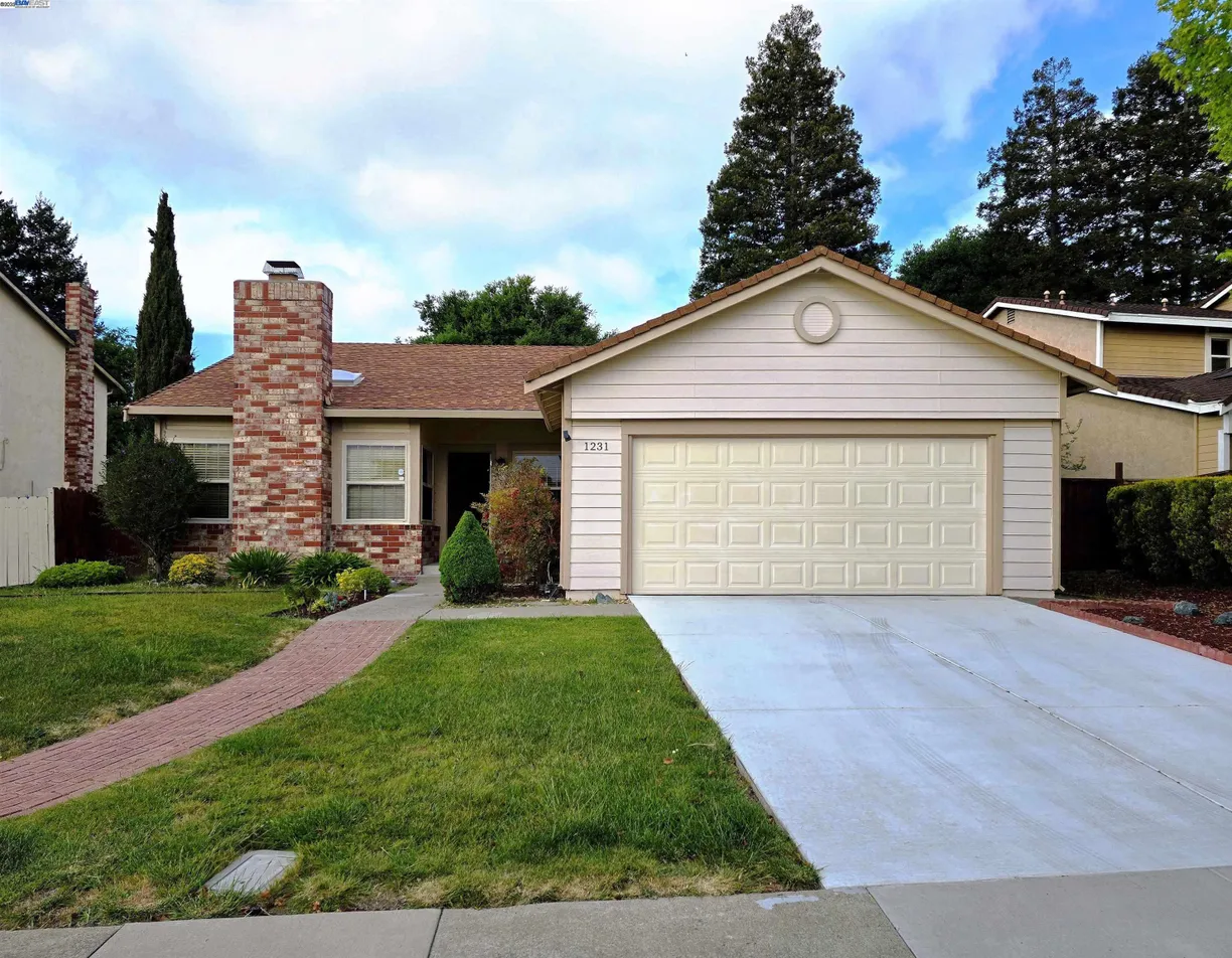 Northern California Real Estate | View 1231 Hercules Ave | 3 Beds, 2 Baths