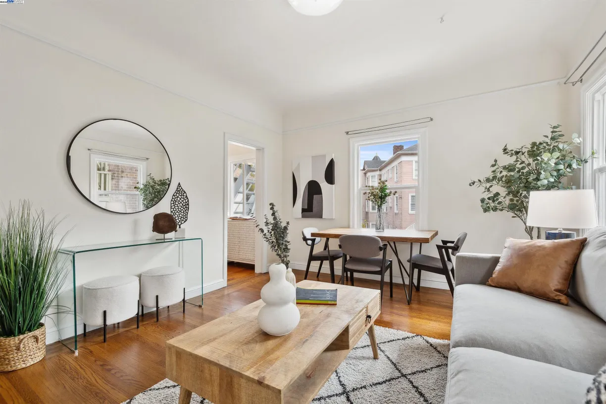 Northern California Real Estate | View 1438 Lakeshore Ave, 6 | 1 Bed, 1 Bath