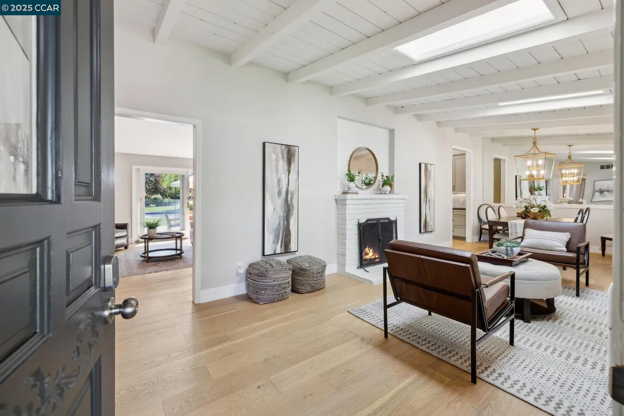 Northern California Real Estate | View 176 La Sonoma Way | Listing