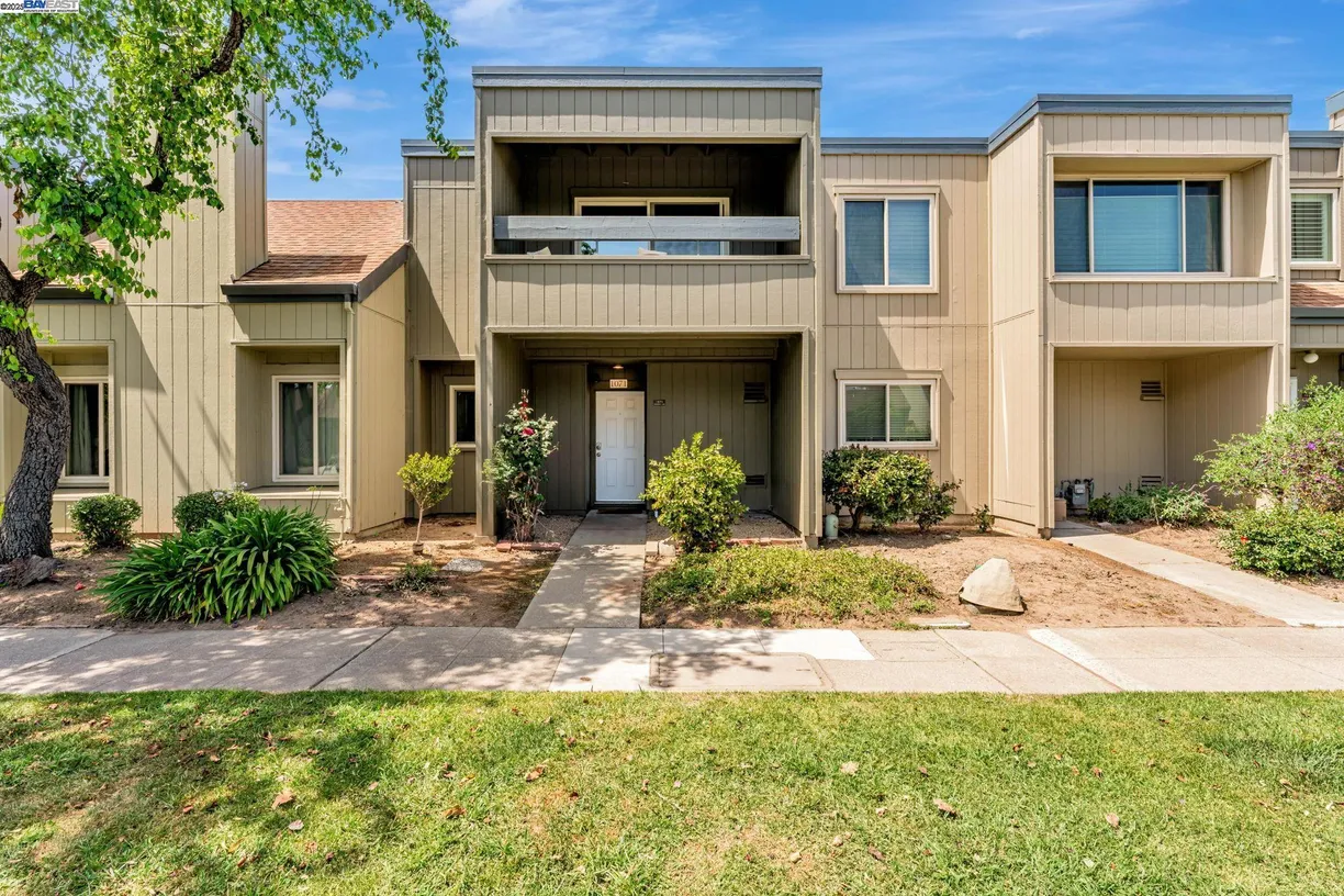 Northern California Real Estate | View 1071 Mangrove Ln | 3 Beds, 1 Bath