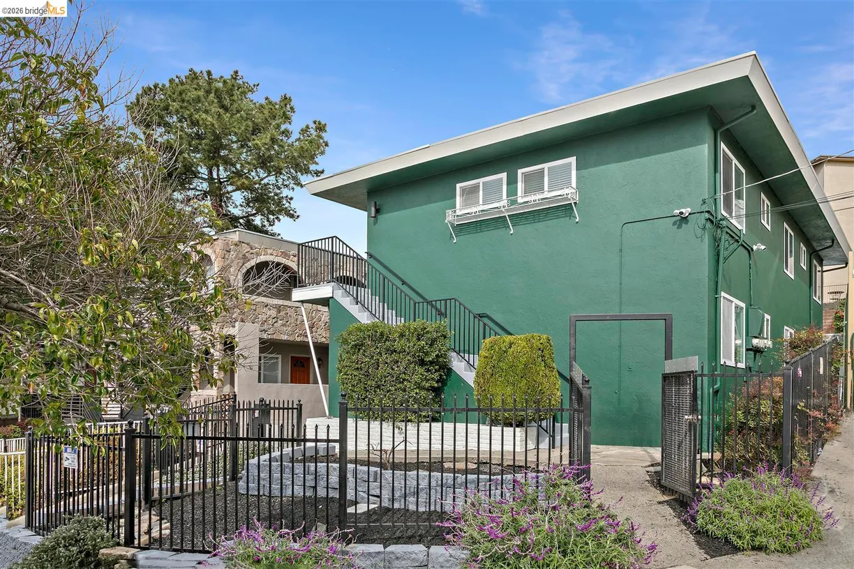 8 Whitmore Pl, OAKLAND, CA 94611 Property for sale