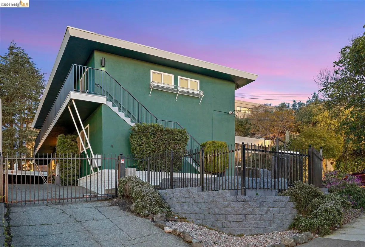 8 Whitmore Pl, OAKLAND, CA 94611 Property for sale