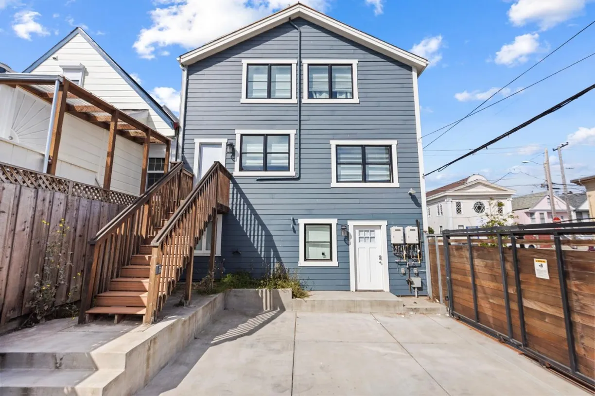 Northern California Real Estate | View 201 Girard Street
