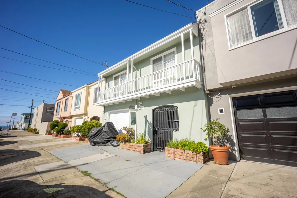 Northern California Real Estate | View 2824 Santiago Street | 3 Beds, 2 Baths