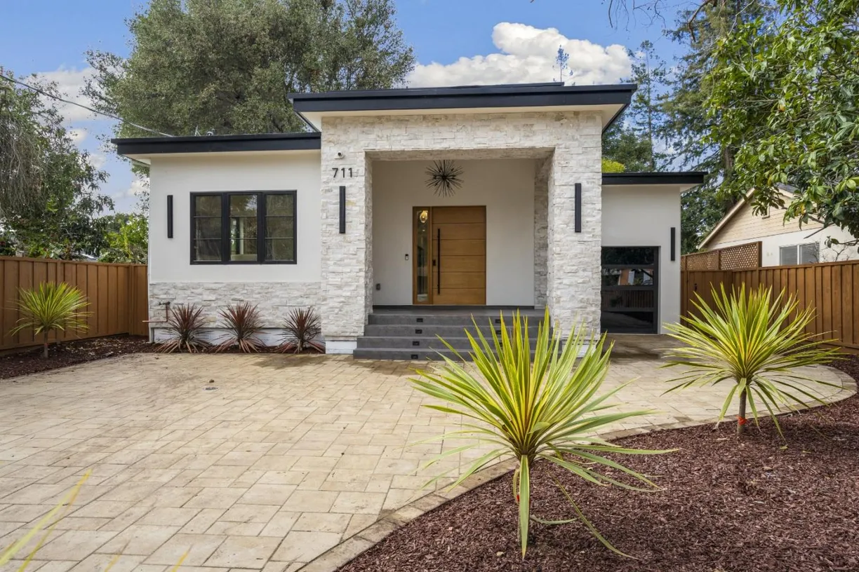 Northern California Real Estate | View 711 Central Avenue | 5 Beds, 5 Baths