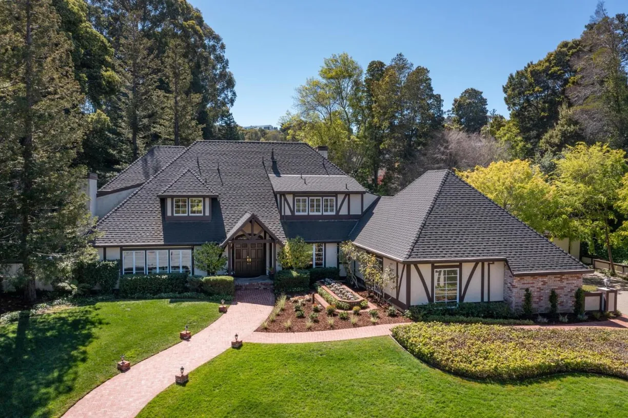 Northern California Real Estate | View 40 Pear Court | 5 Beds, 3 Baths
