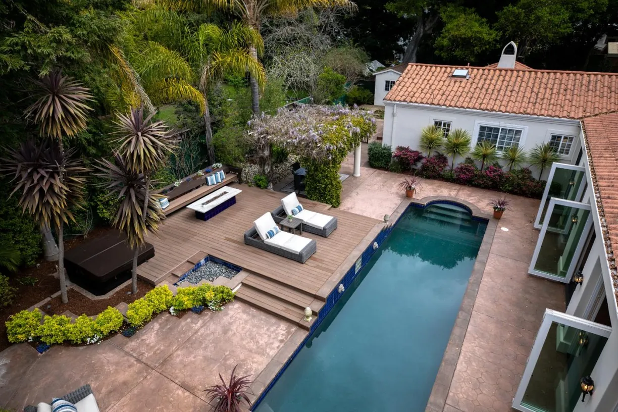Northern California Real Estate | View 522 Palmer Lane | 6 Beds, 5 Baths