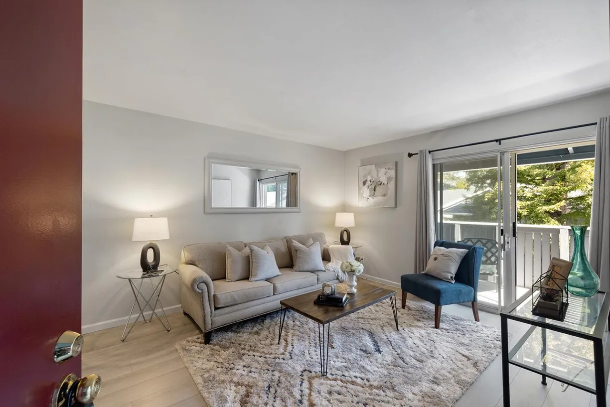 Northern California Real Estate | View 415 Piccadilly Place, 14 | 2 Beds, 1 Bath