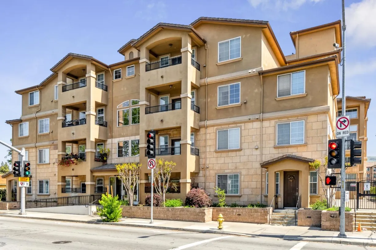 Northern California Real Estate | View 88 Jackson Avenue, 414 | 1 Bed, 1 Bath