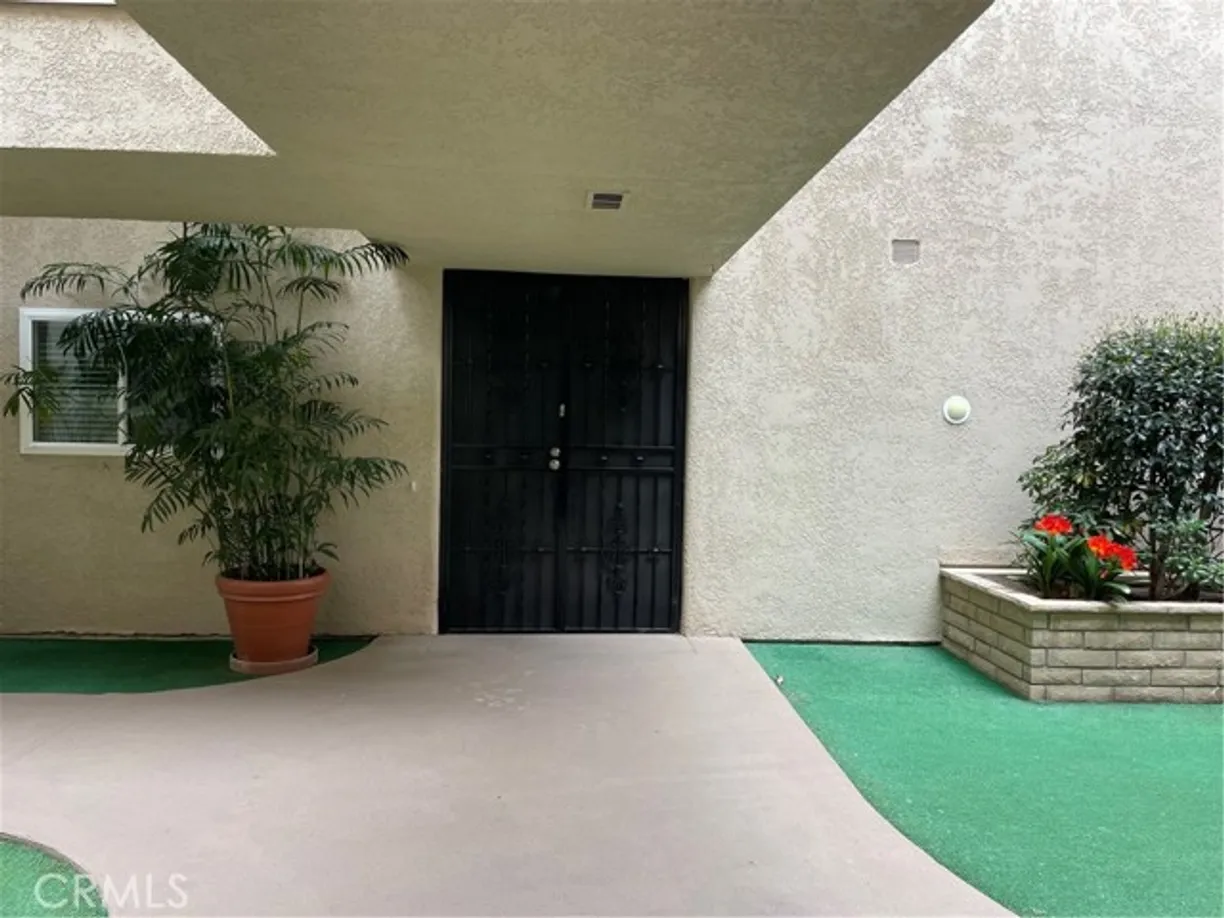 Northern California Real Estate | View 2370 Via Mariposa, 1B | 2 Beds, 2 Baths