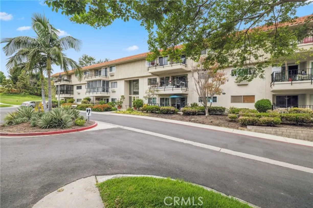 Northern California Real Estate | View 2391 Via Mariposa, 3F | 1 Bed, 1 Bath