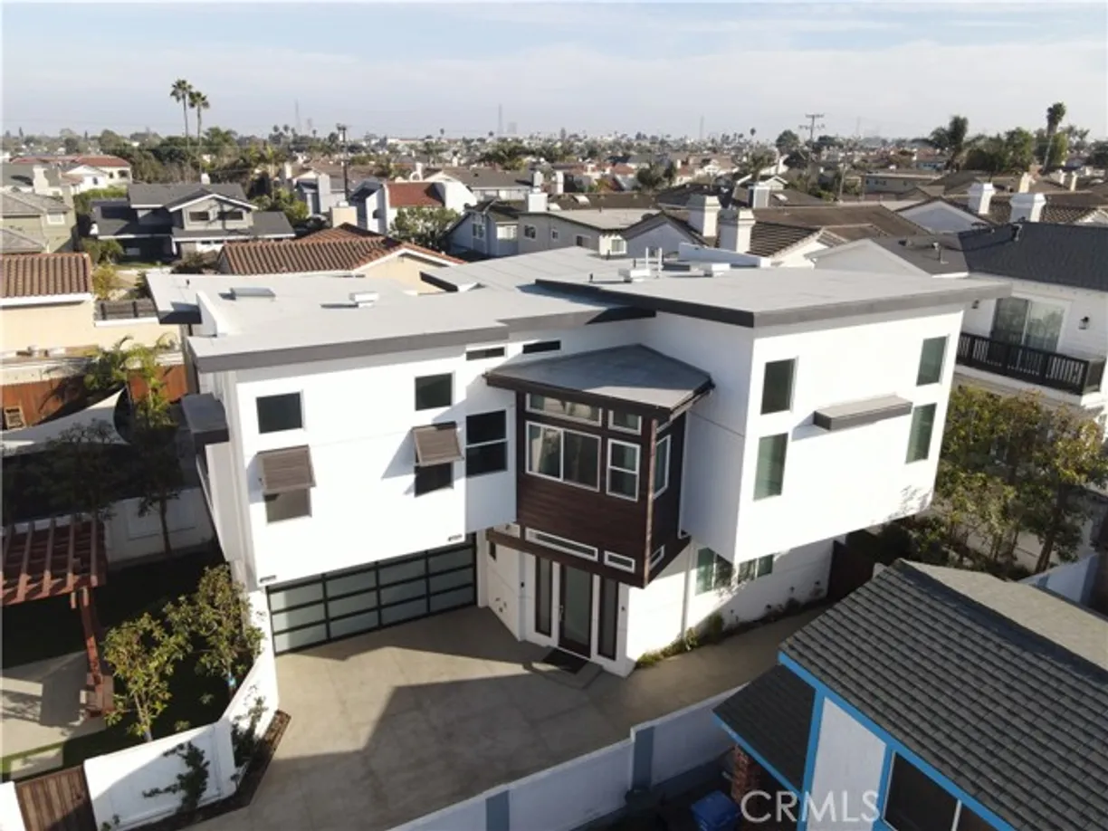 Northern California Real Estate | View 2016 Perry Ave #B, B | 4 Beds, 3 Baths