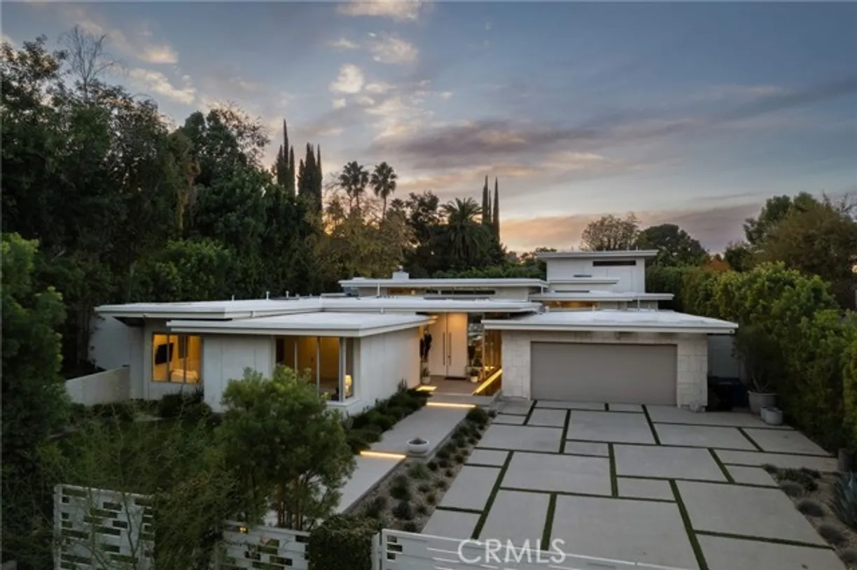 Northern California Real Estate | View 4727 Alonzo Avenue | 5 Beds, 5 Baths