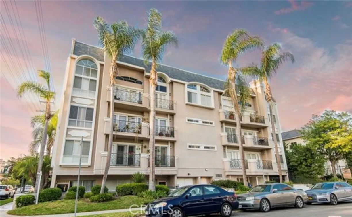 Northern California Real Estate | View 11855 Goshen Avenue, 101 | Listing