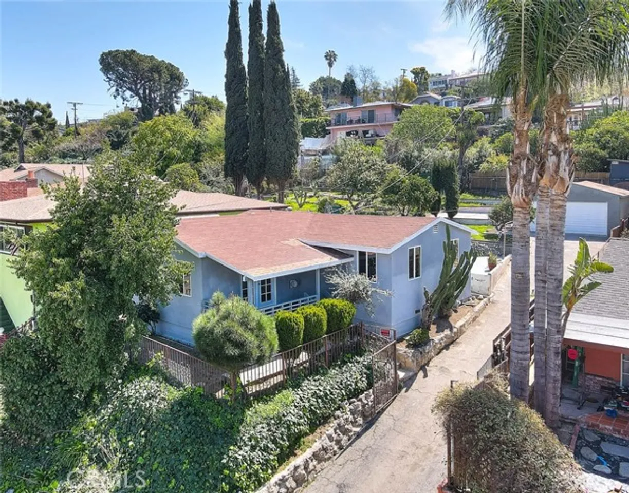 Northern California Real Estate | View 4026 Toland Way | 2 Beds, 1 Bath