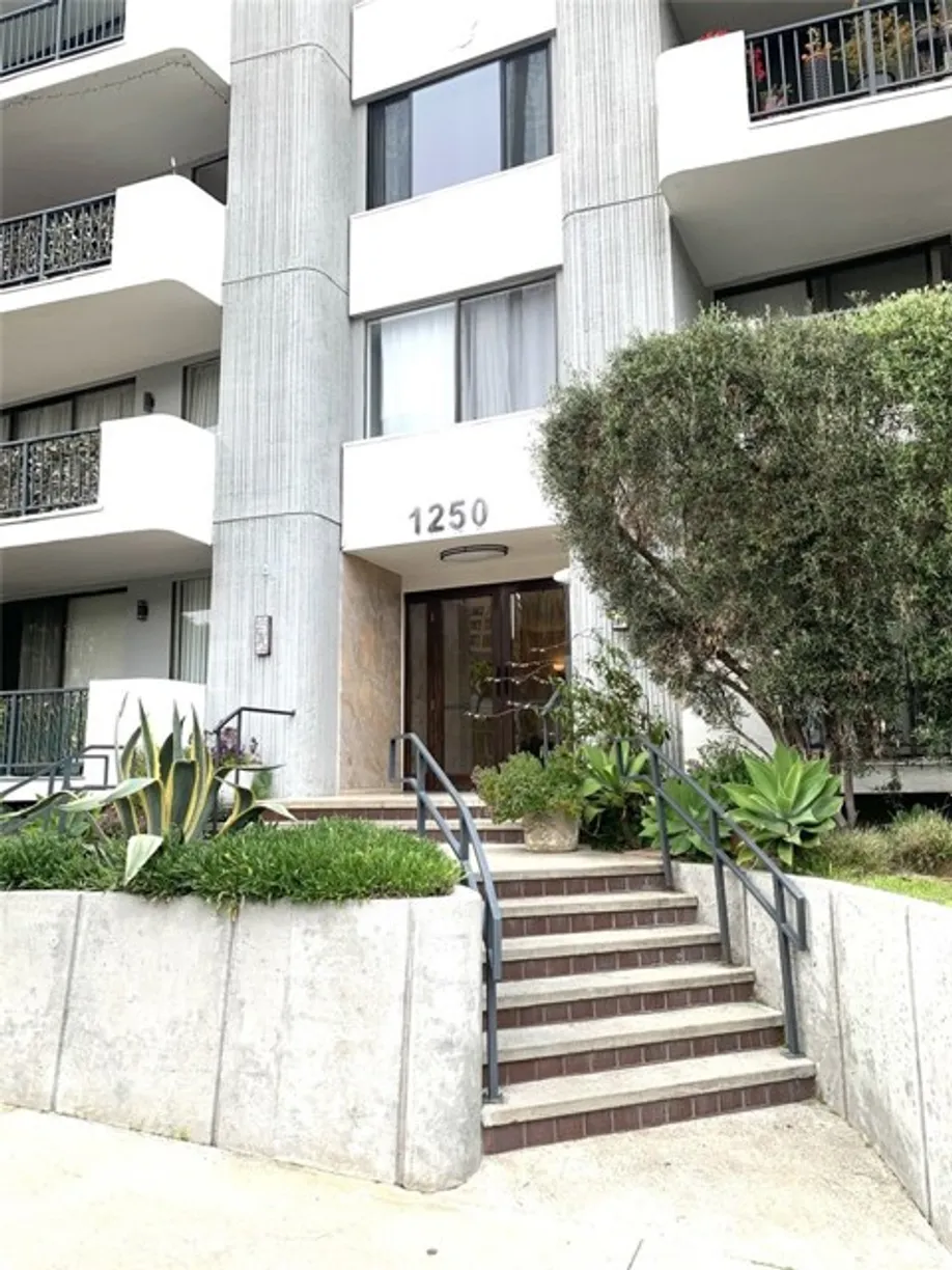 Northern California Real Estate | View 1250 Beverly Glen Boulevard, 205 | Listing