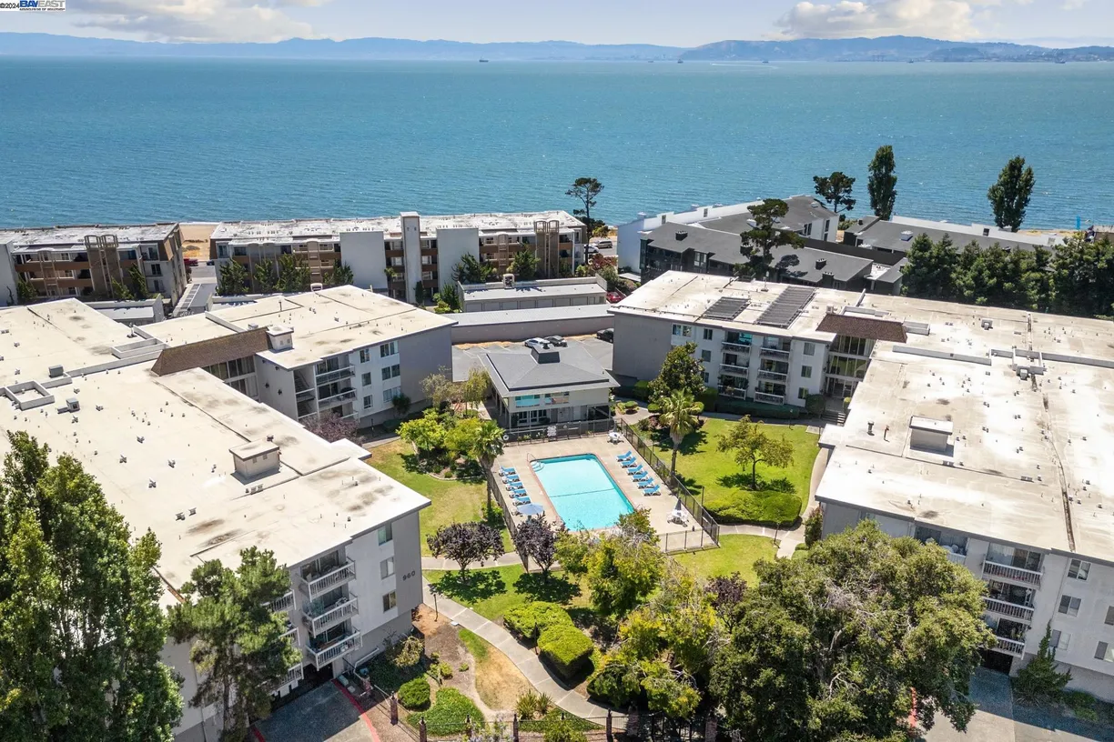 Northern California Real Estate | View 950 Shorepoint Ct, 107 | 1 Bed, 1 Bath