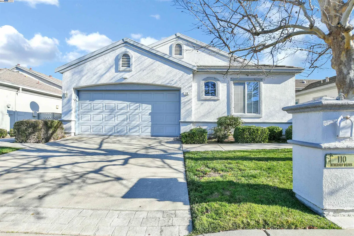 Northern California Real Estate | View Winesap Dr | 2 Beds, 2 Baths