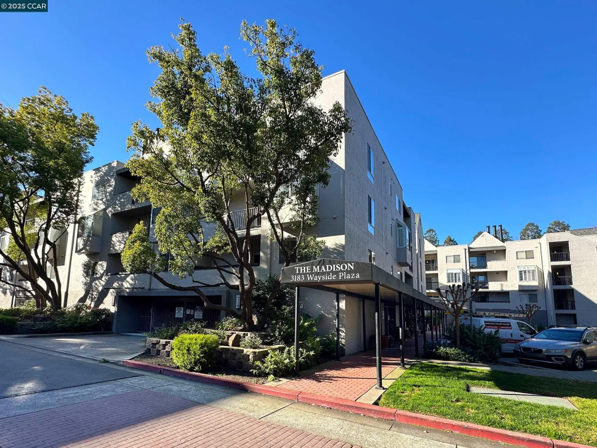 Northern California Real Estate | View Wayside Plz, 102 | 2 Beds, 2 Baths