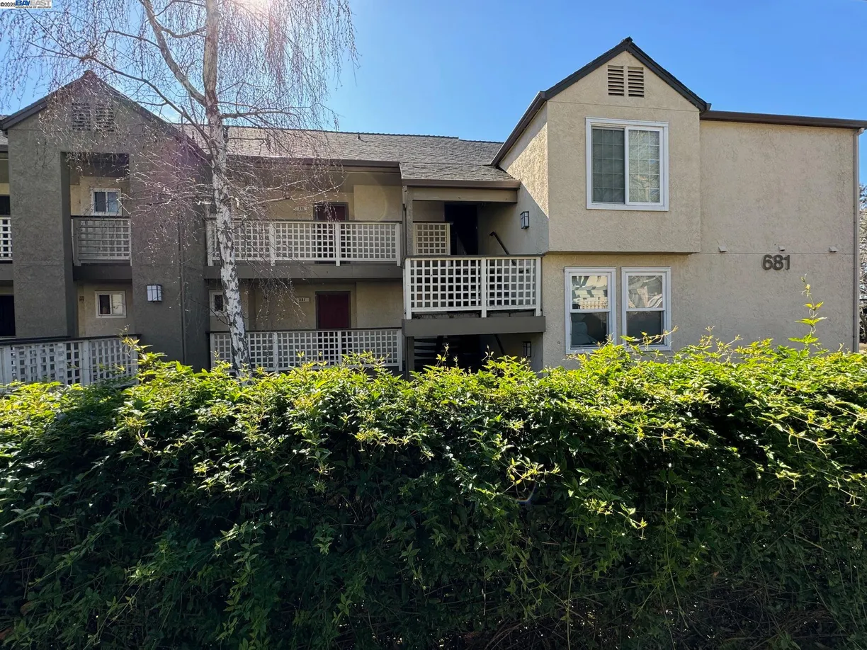 Northern California Real Estate | View ROYSTON LN, 331 | 1 Bed, 1 Bath