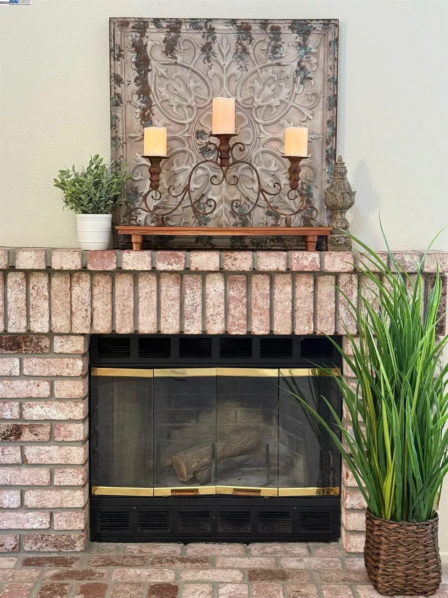 Northern California Real Estate | View Smoketree Commons Dr | Listing