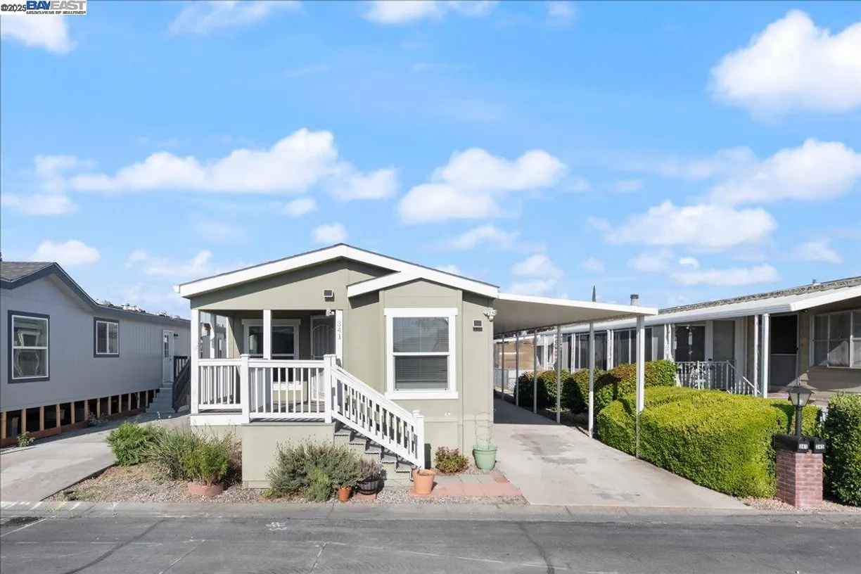 Northern California Real Estate | View Vista Del Rio | 3 Beds, 2 Baths