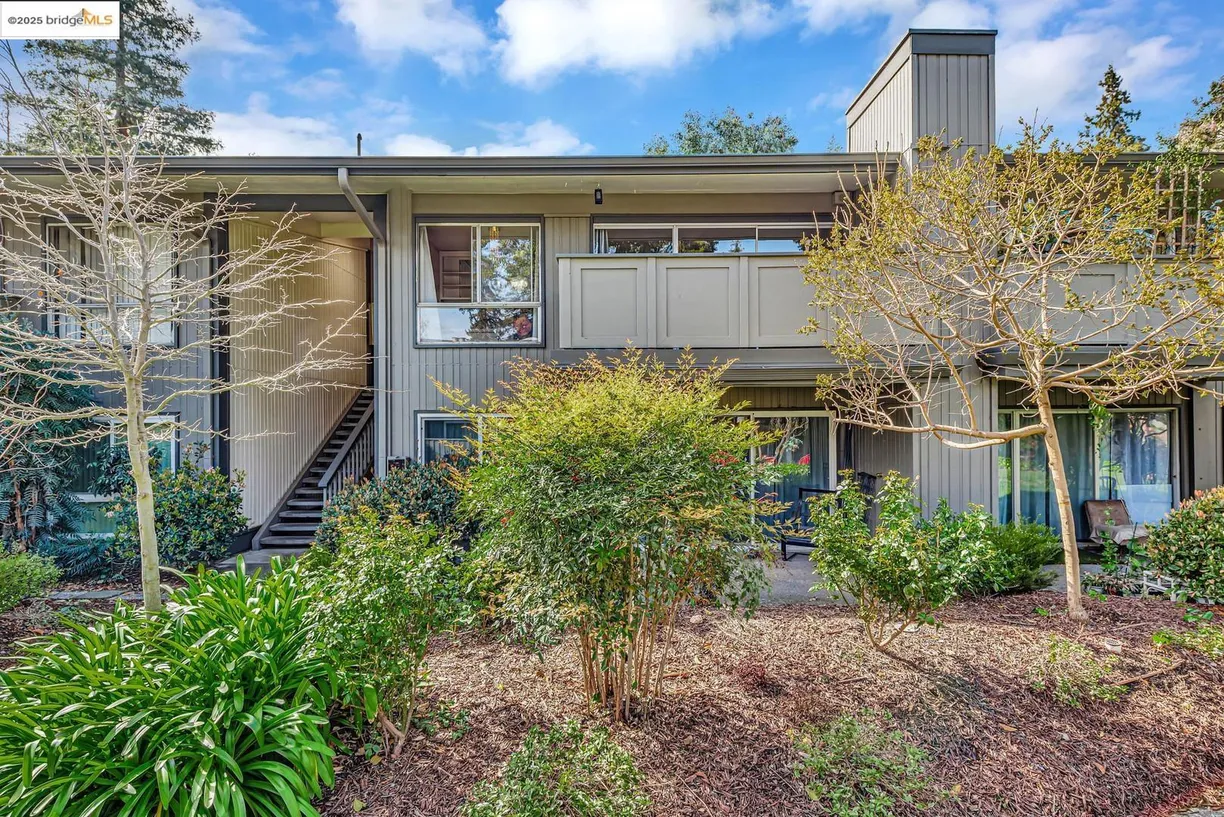 Northern California Real Estate | View Buckingham DR, 25 | 2 Beds, 2 Baths