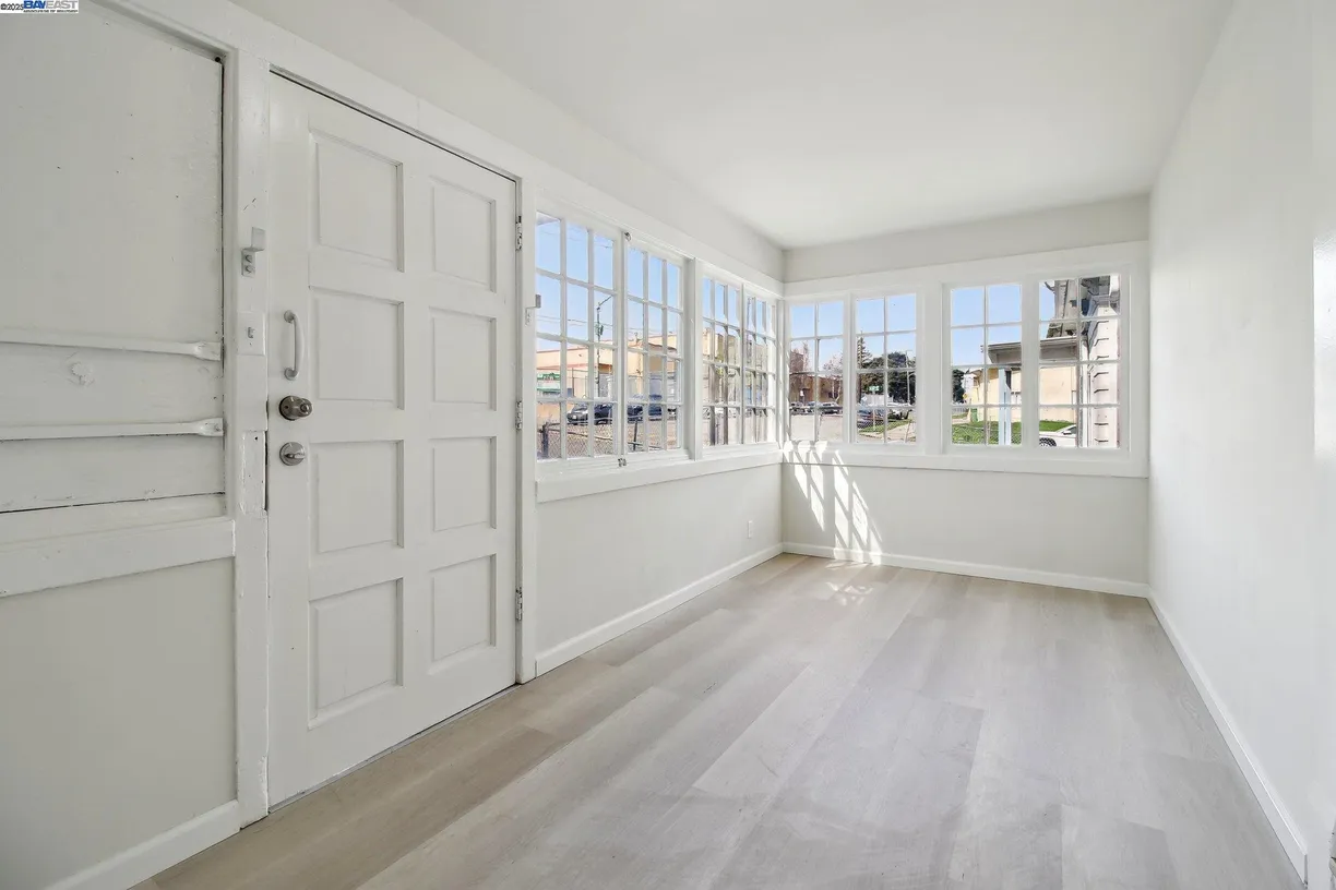 Northern California Real Estate | View 20Th St | 5 Beds