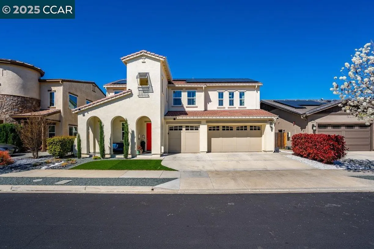 Northern California Real Estate | View Fletcher Lane | 6 Beds, 4 Baths