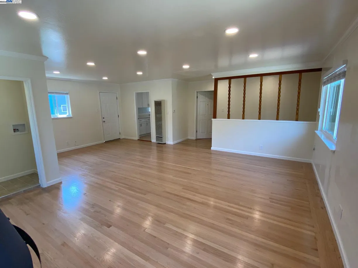 Northern California Real Estate | View  | 4 Beds, 2 Baths