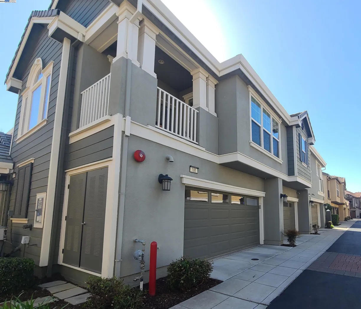 Northern California Real Estate | View  | 2 Beds, 2 Baths