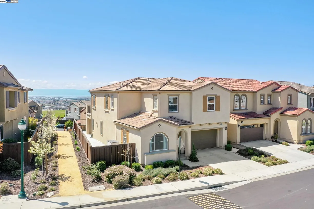 Northern California Real Estate | View Cantera Dr | 4 Beds, 3 Baths