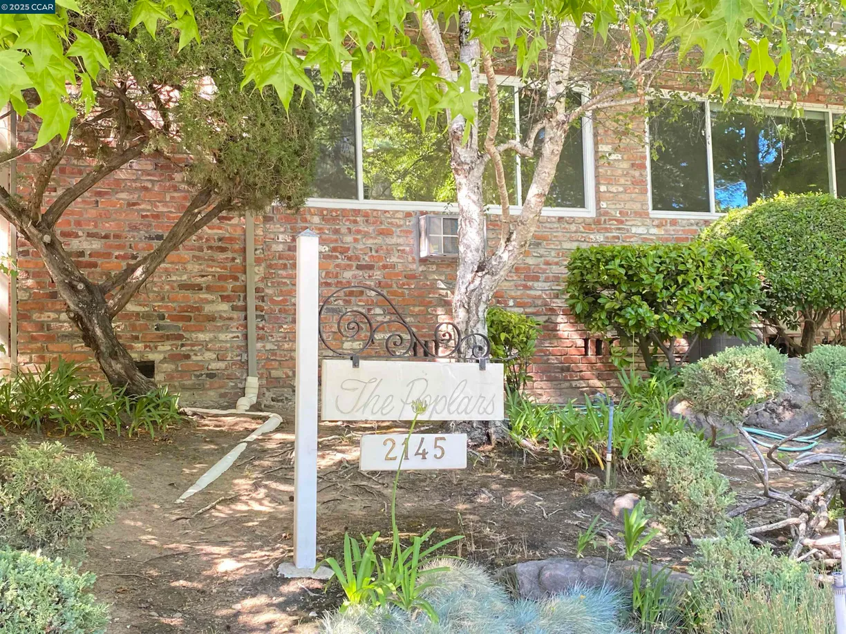 Northern California Real Estate | View Donald Dr, 9 | 2 Beds, 2 Baths