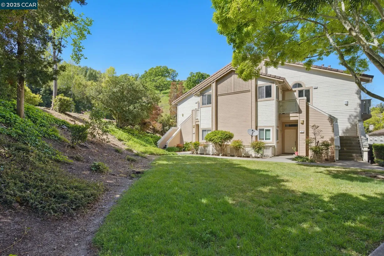 Northern California Real Estate | View Palermo | 2 Beds, 2 Baths