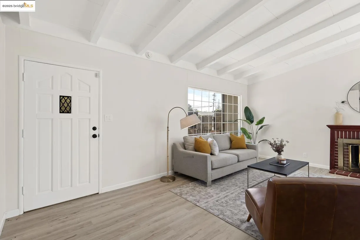 Northern California Real Estate | View Del Rio DR | Listing